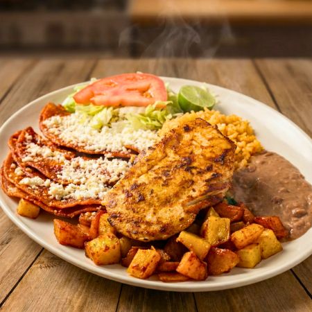 Enchiladas, guisos and Mexican plates at Taqueria La Favorita